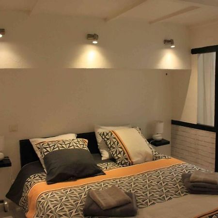 אביניון Appartement Intra-Muros Bien Situe Et Agreable A Proximite Des Theatres מראה חיצוני תמונה